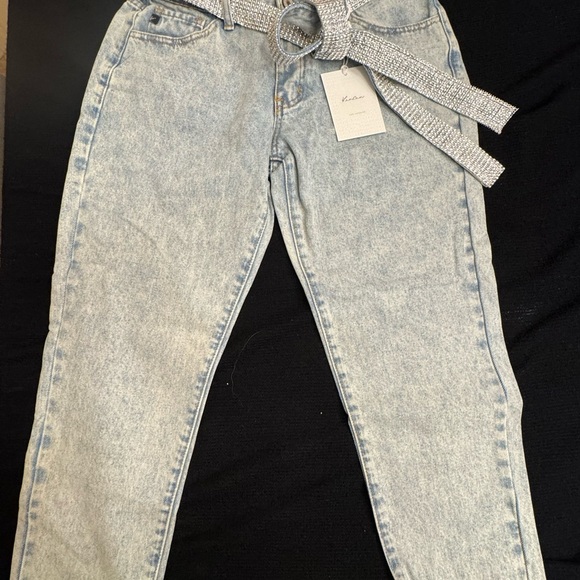 NWT KanCan Light Blue STELLA Boyfriend Jeans Silver/Rhinestone Belt , size 3/25 - Picture 1 of 5